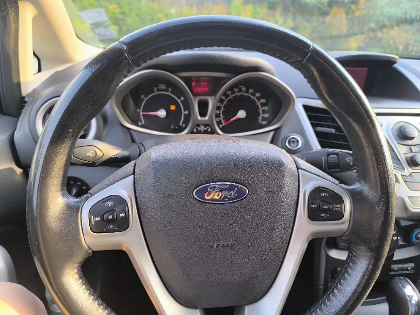 Ford Fiesta  Image 8